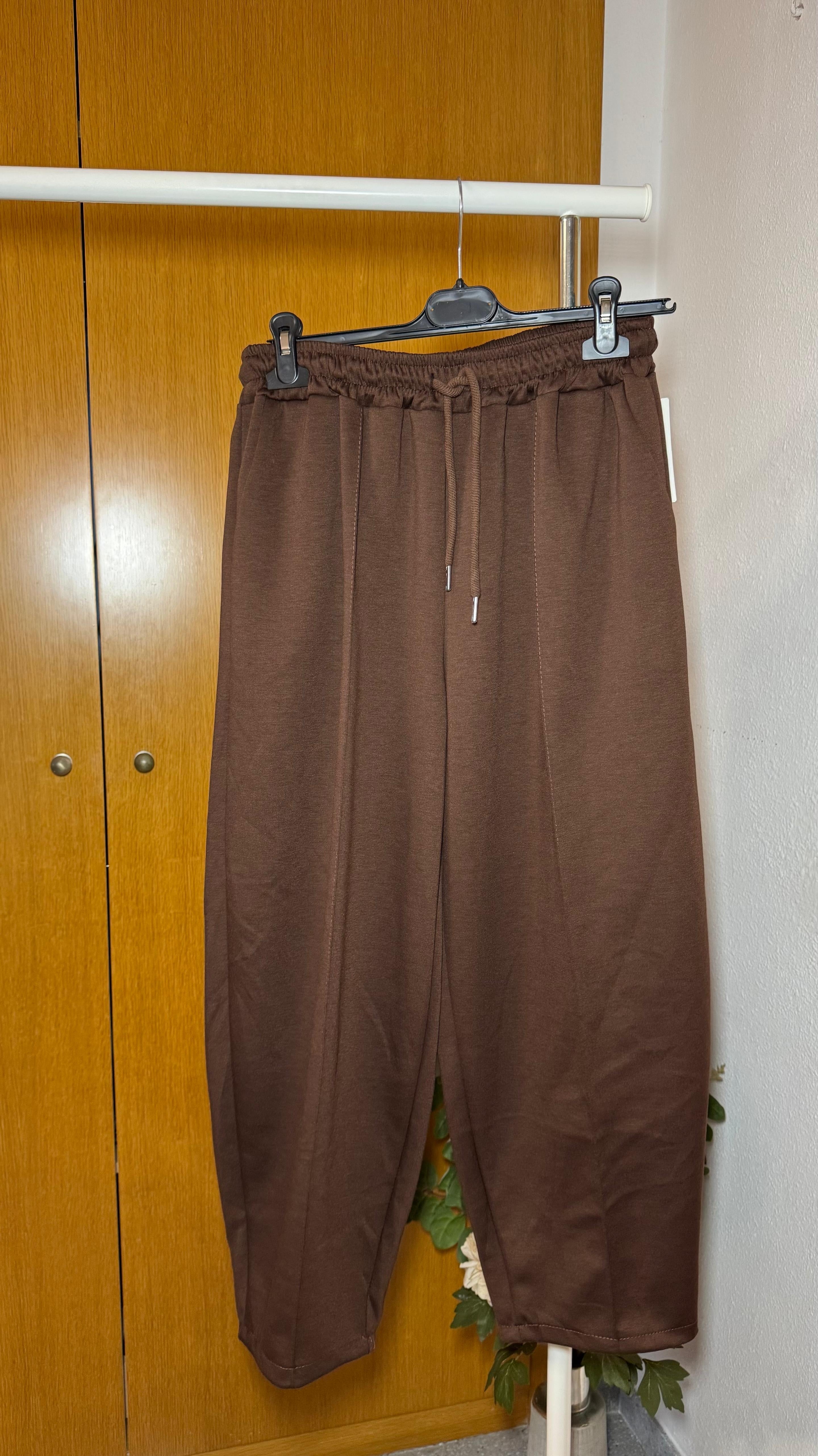 Pantalón chocolate