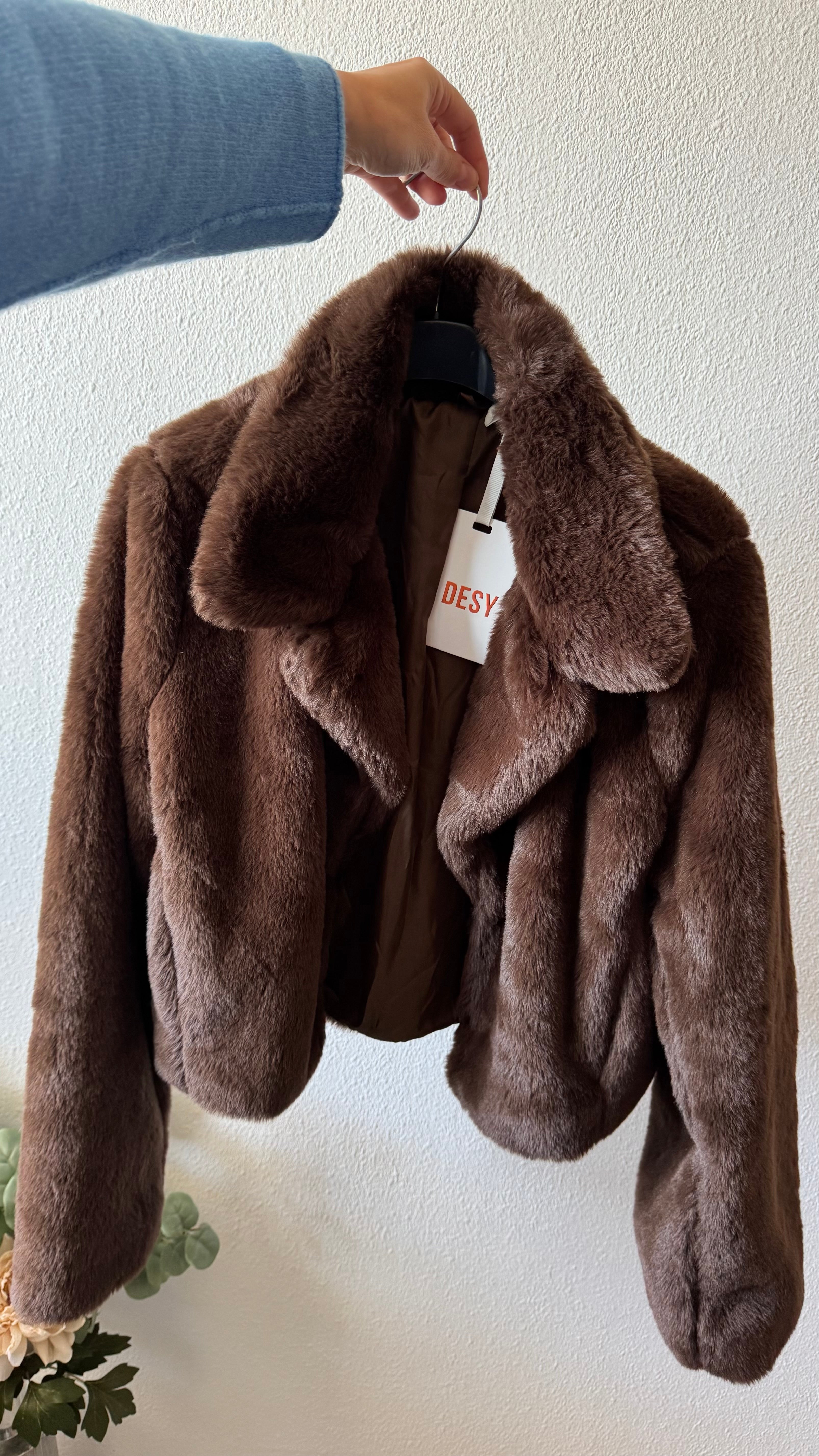 Chaqueta pelo corto chocolate