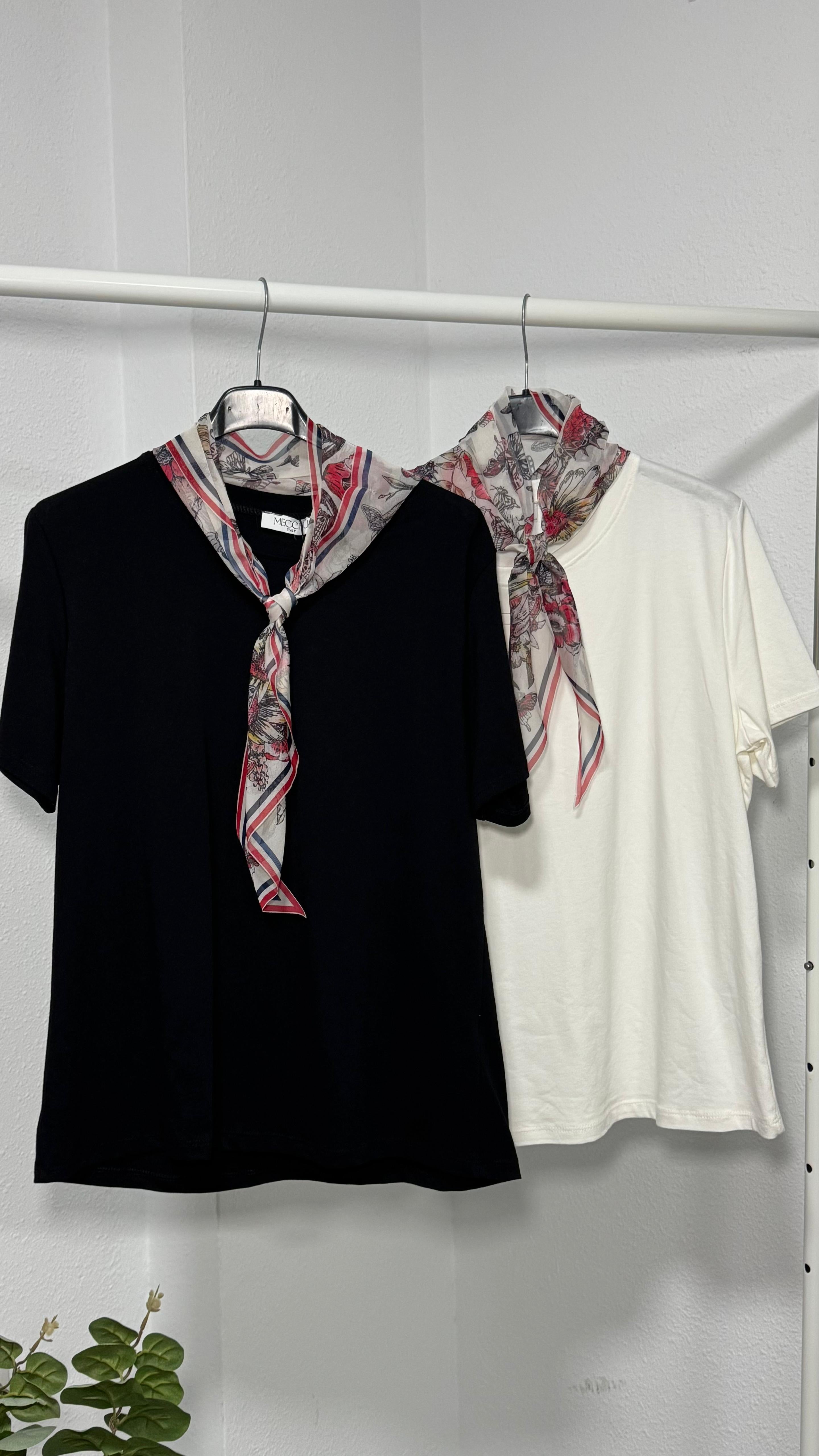 Camiseta Blanca + pañuelo