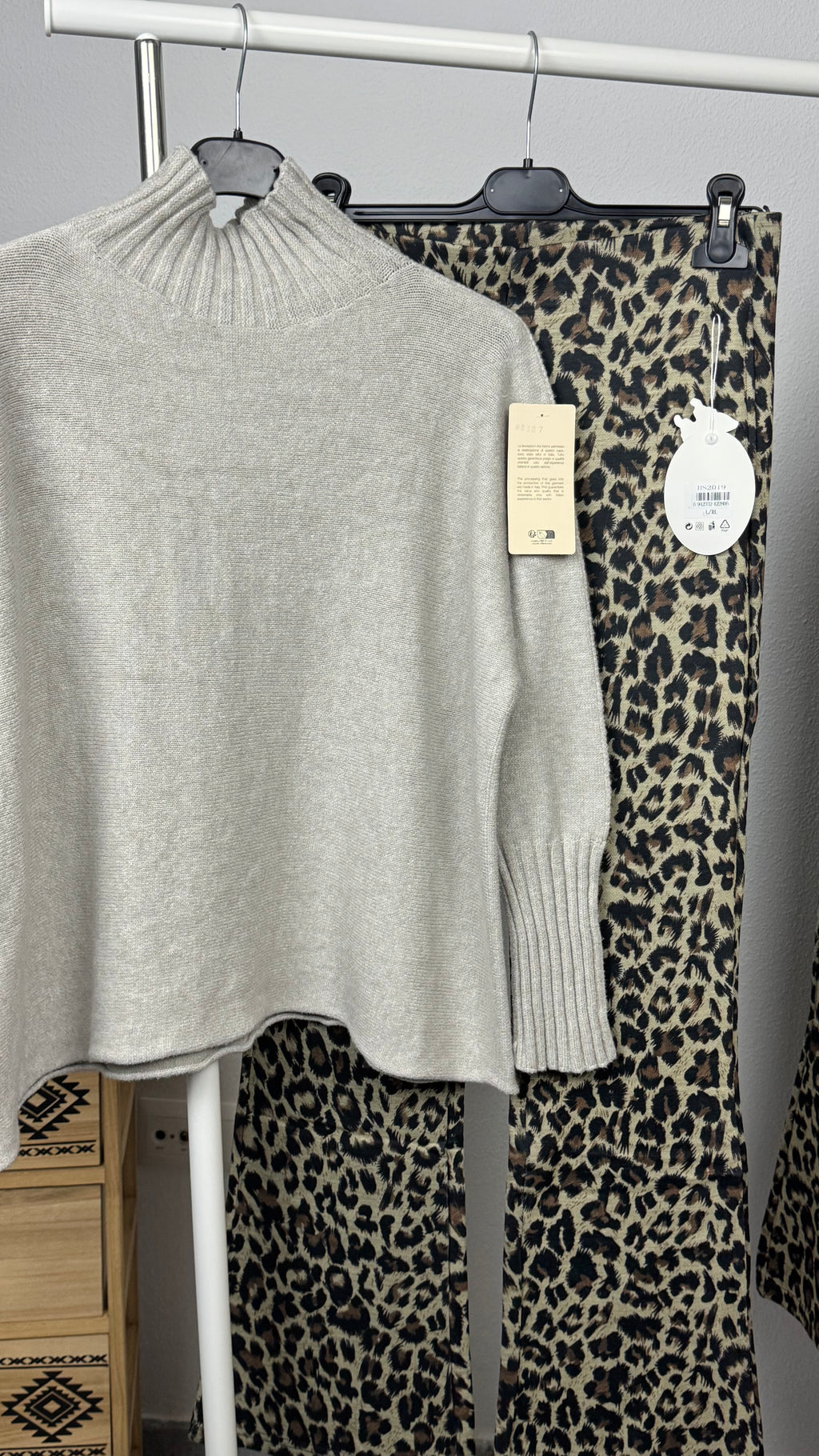 Pantalón leopardo beige