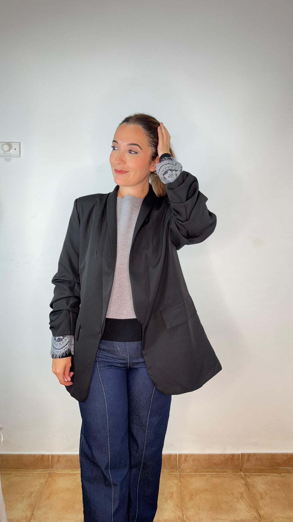 Blazer Manga Fruncida Negra