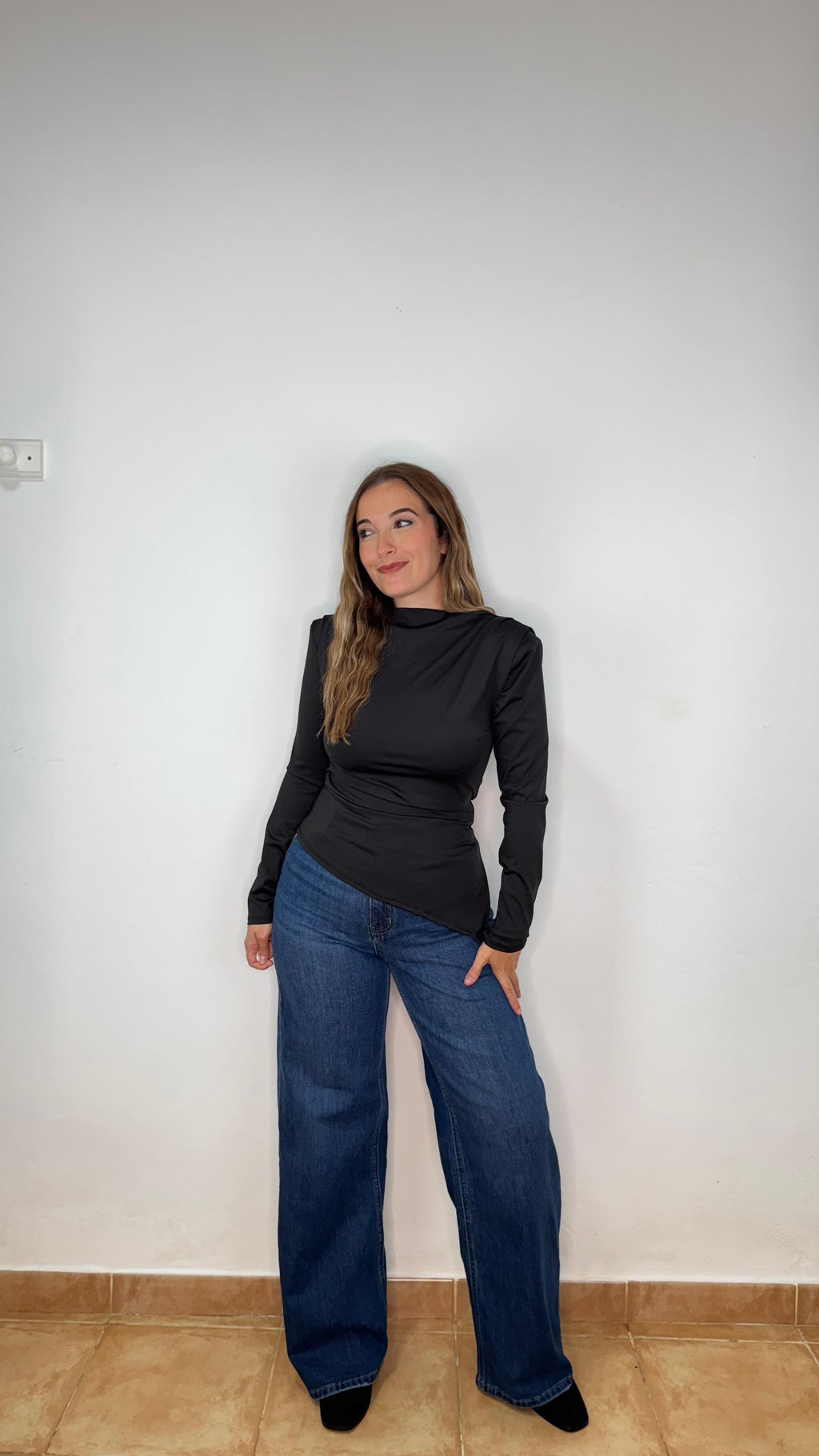 Camiseta Hombreras Negra