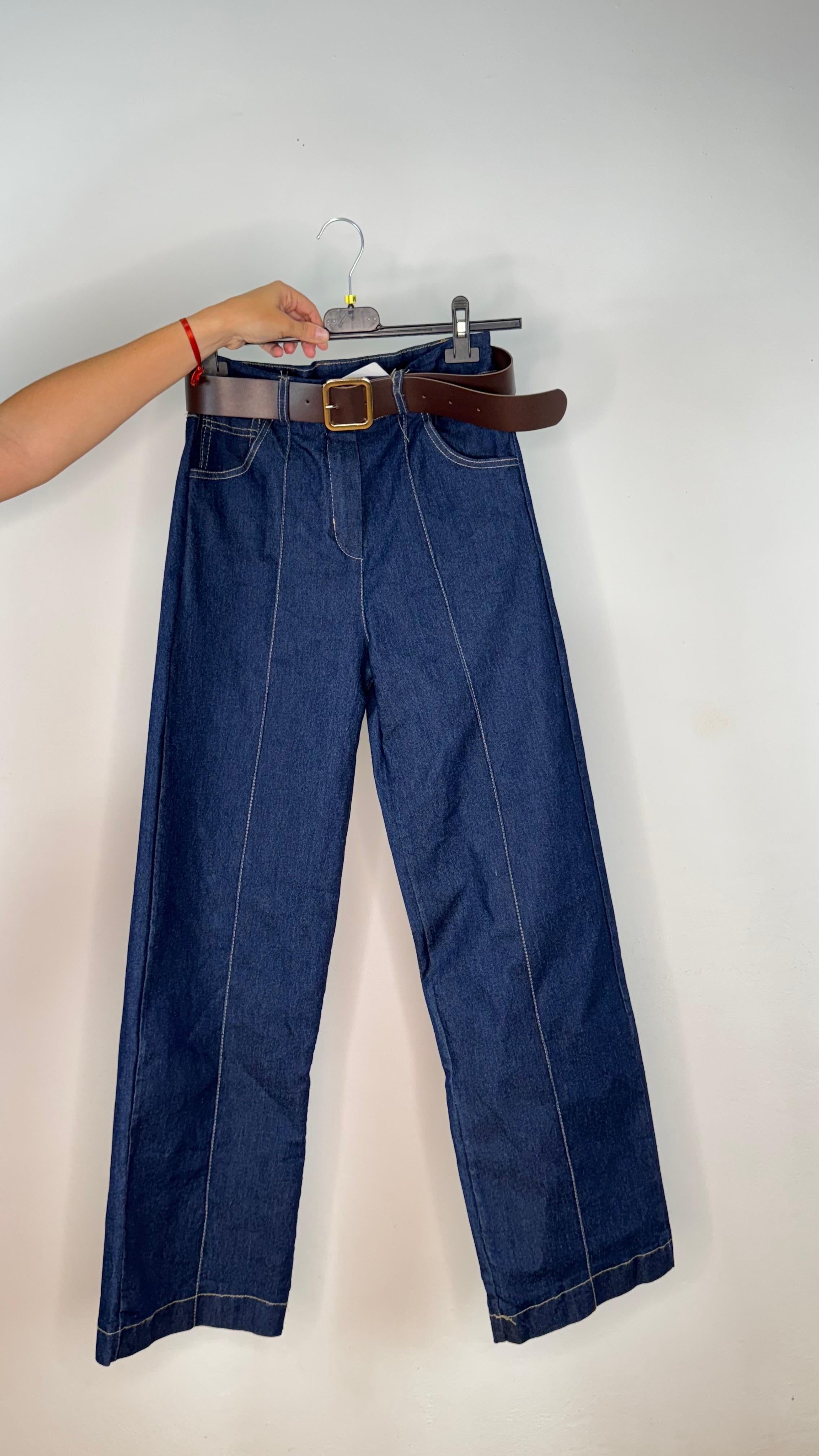 Pantalón Vaquero con Cinturón