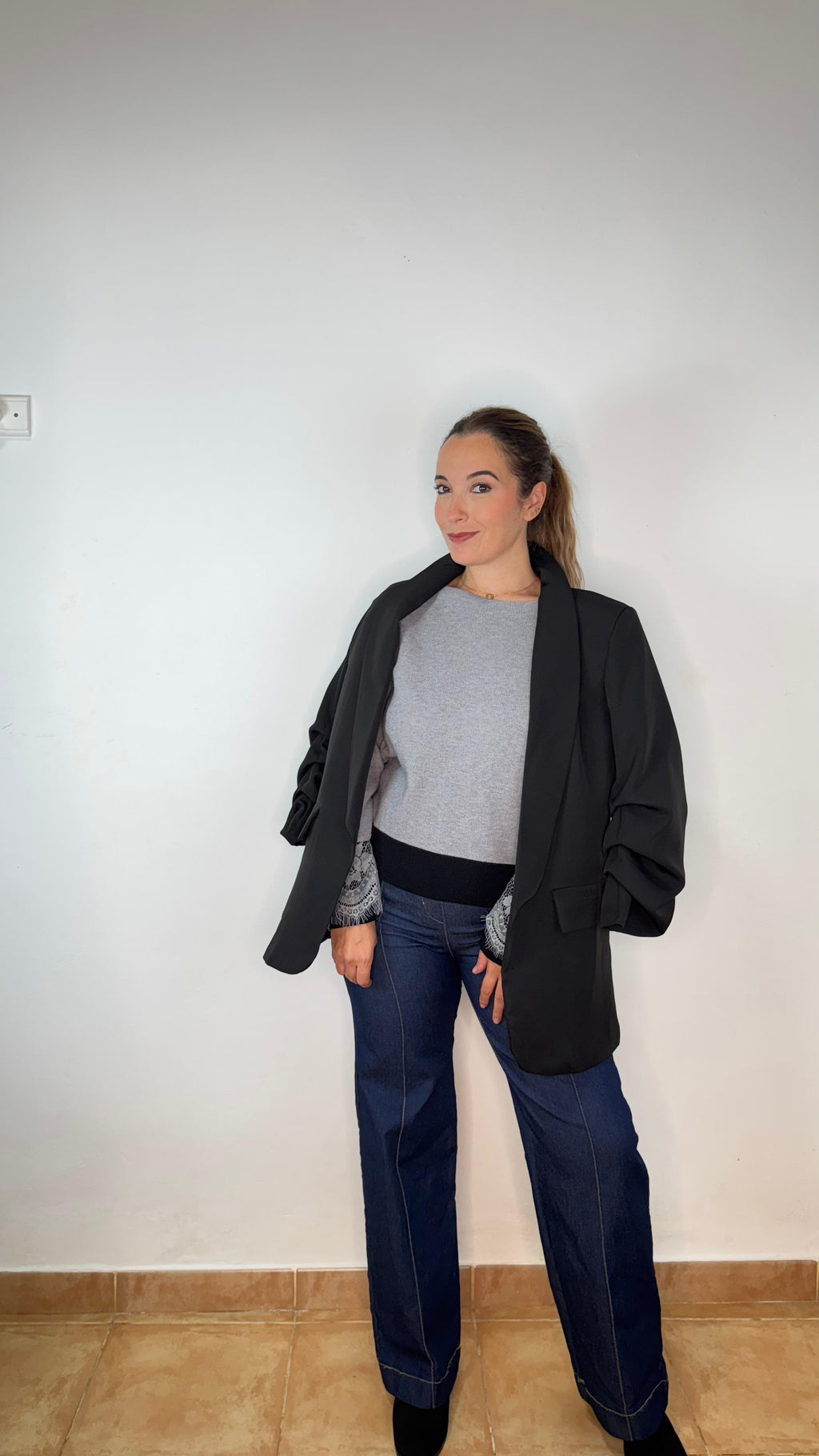 Blazer Manga Fruncida Negra