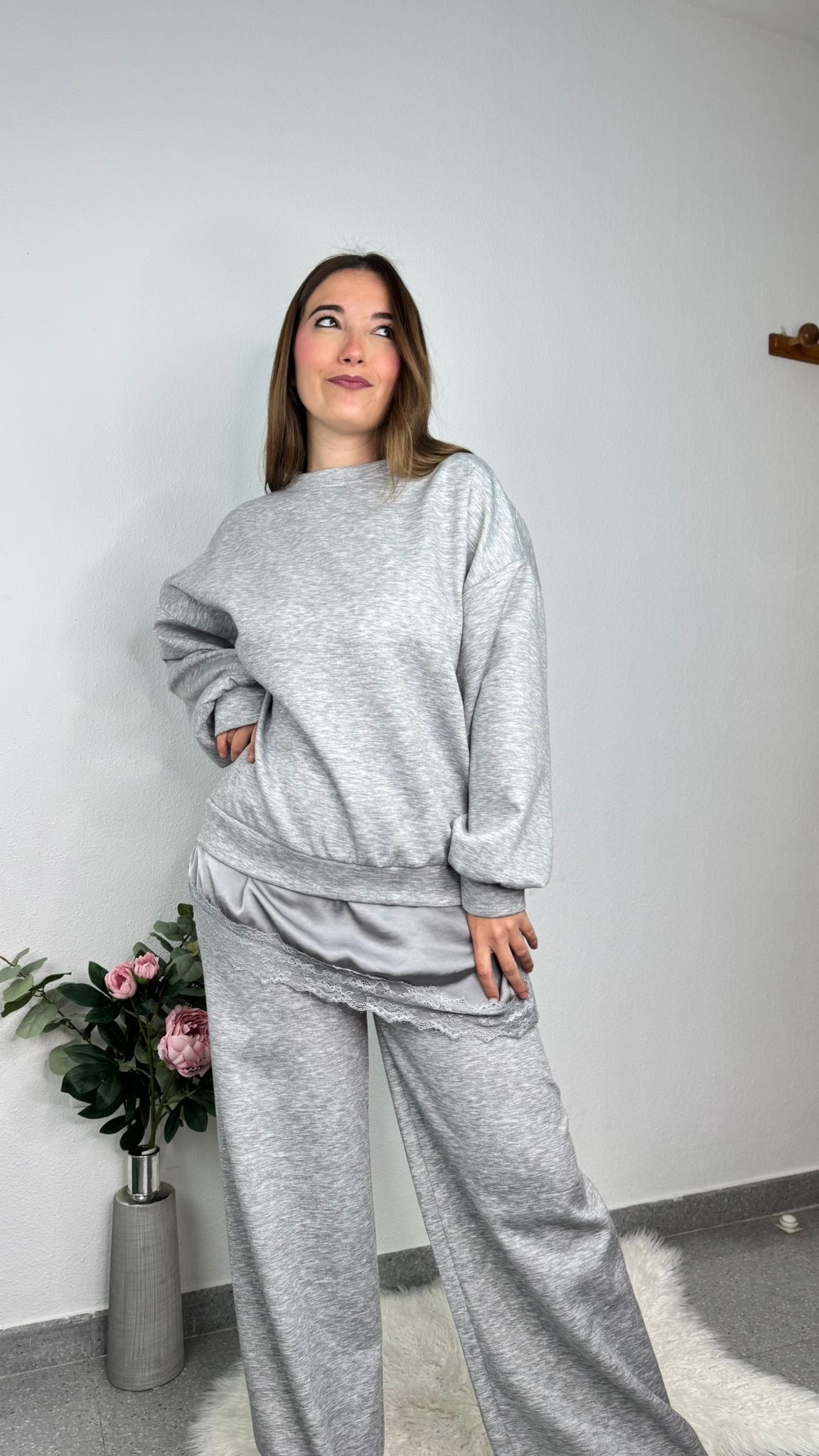 Conjunto Gris Encaje