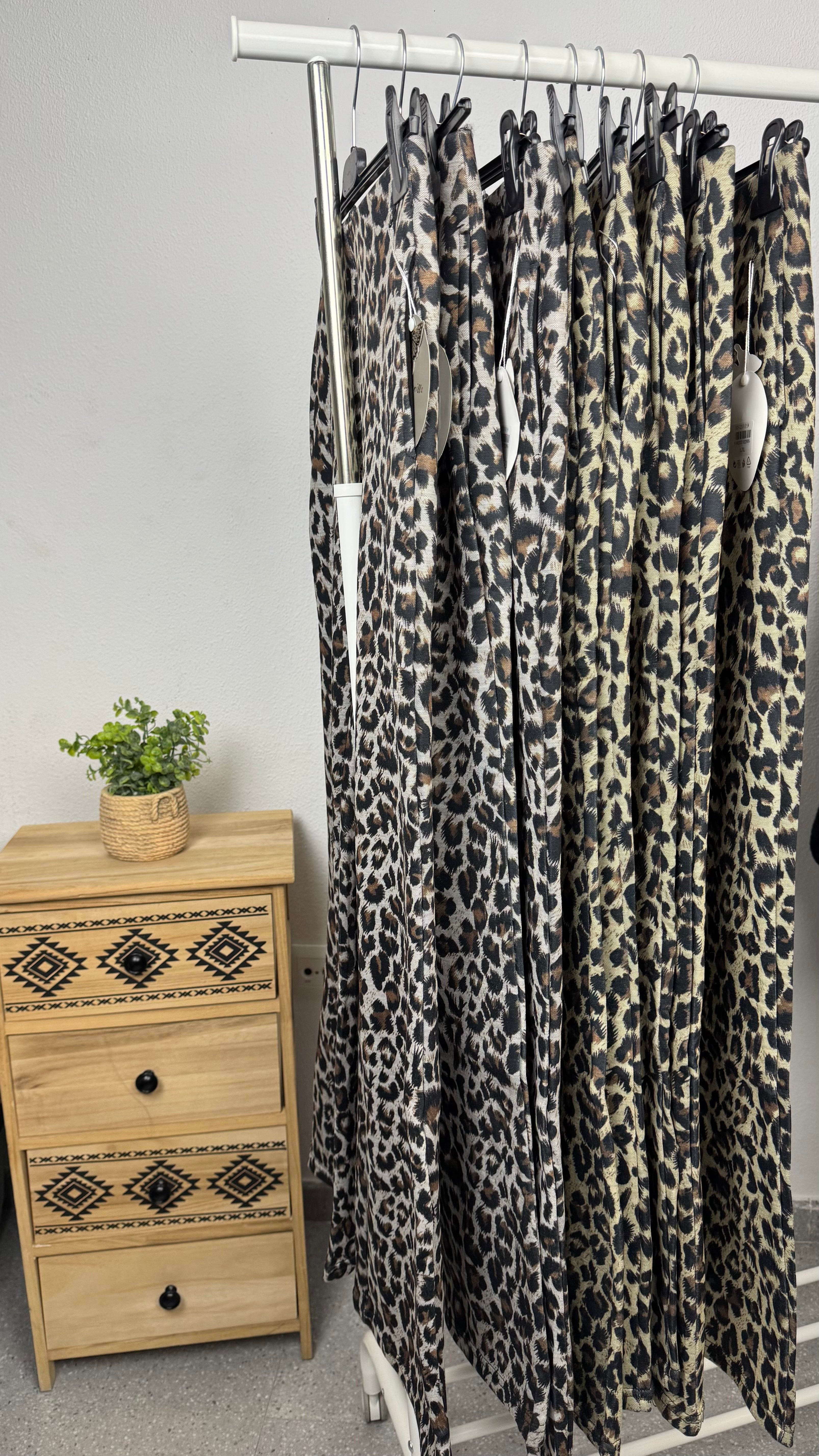 Pantalón leopardo beige